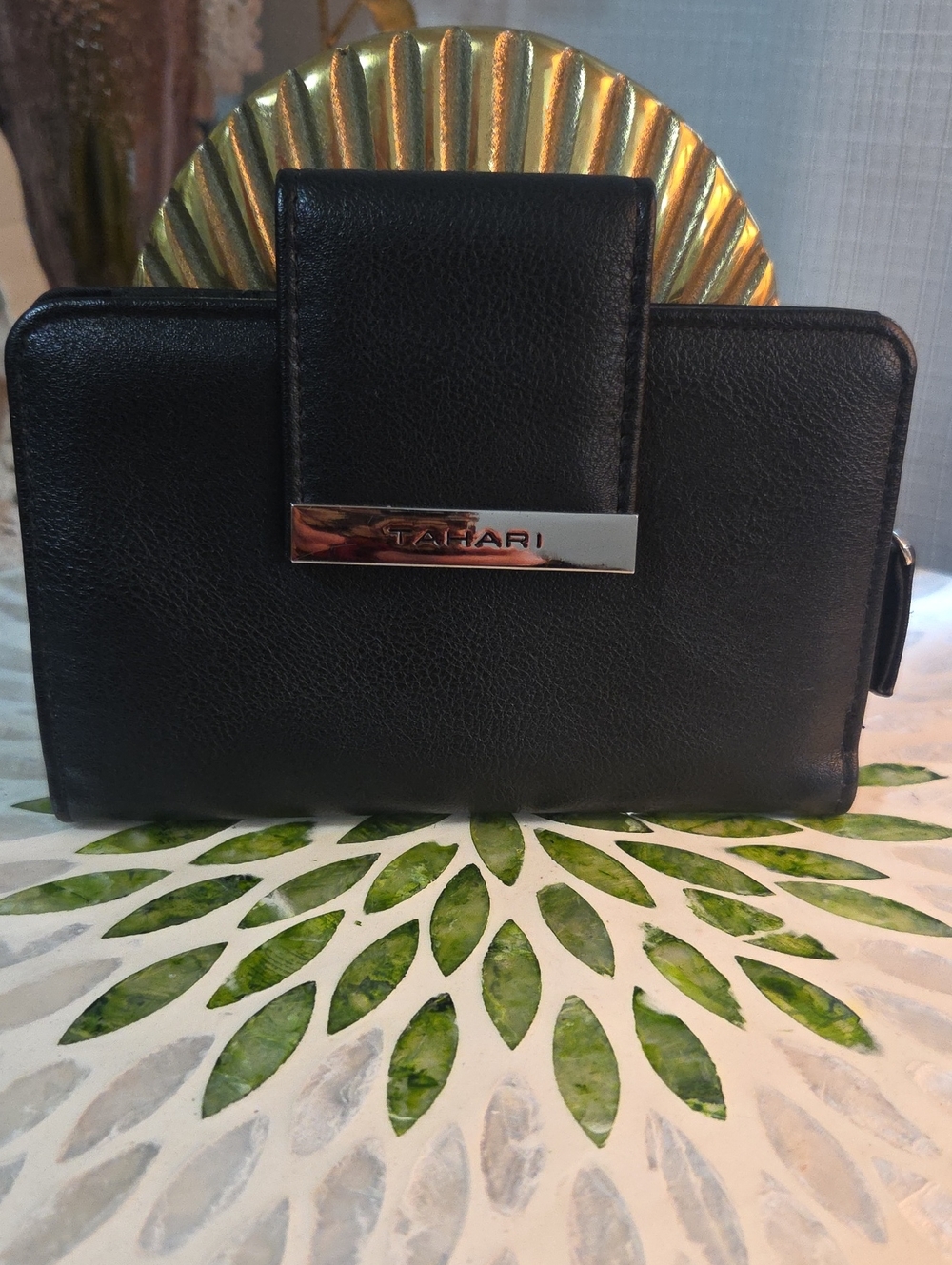 TAHARI RFID Protection Bifold Wallet ~ Black